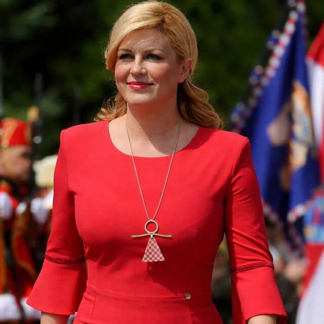 Dixi Art - Gđa Kolinda sa stilom u navijačkom duhu